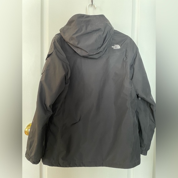 North Face Insulated Jacket - Picture 2 of 4